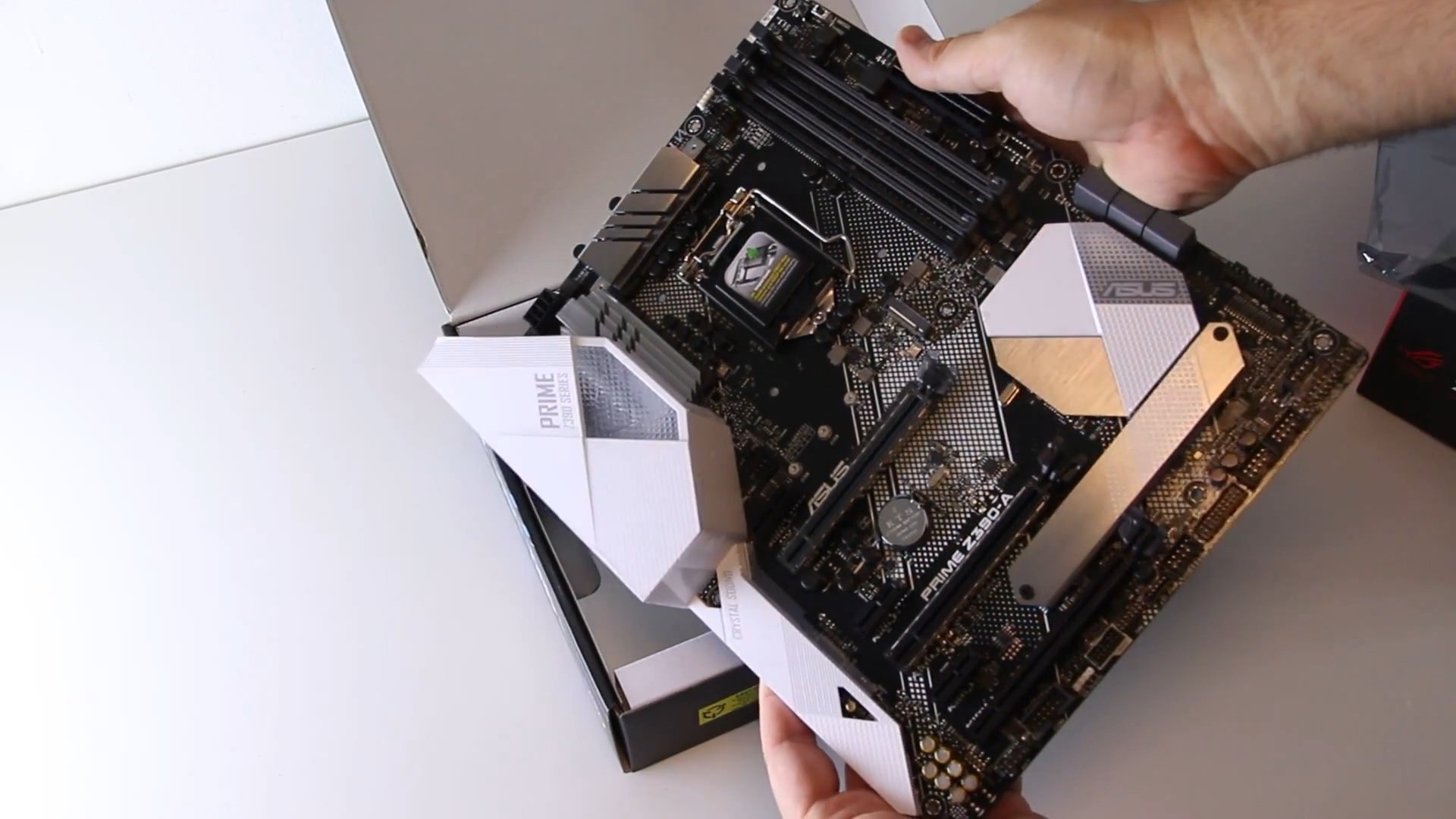 ASUS Z390 মাদারবোর্ডের ভিডিও লিক! - #1 PC Hardware & Tech Reviews BD